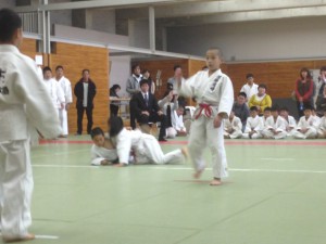 小15